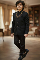 Sophisticated Traditional Set